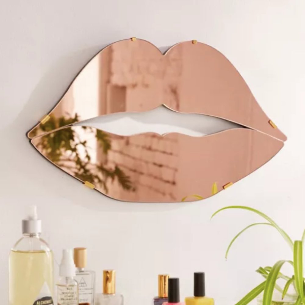 Urban Outfitters Rose Gold Lips Mirror as seen in Euphoria